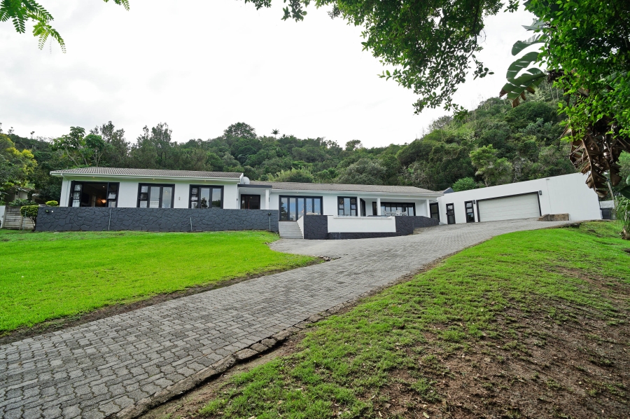 4 Bedroom Property for Sale in Beacon Bay Eastern Cape